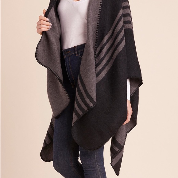 BB Dakota Accessories - Bb Dakota Reversible Poncho Scarf Black & Grey
